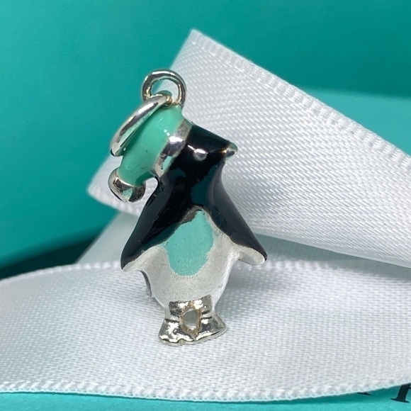 VINTAGE Tiffany Enamel Penguin Charm Collectible 925 - Picture 1 of 9